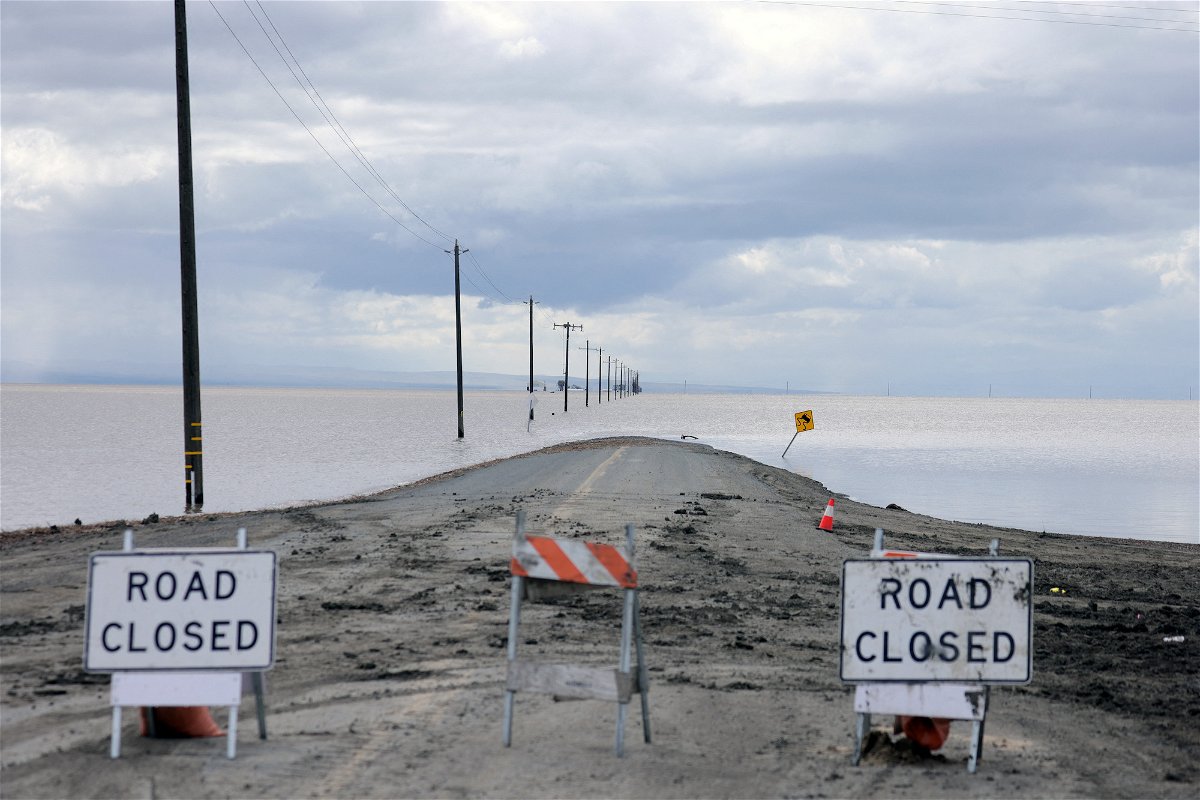 <i>David Swanson/Reuters</i><br/>Water fills the Tulare Lakebed after days of heavy rain in Corcoran