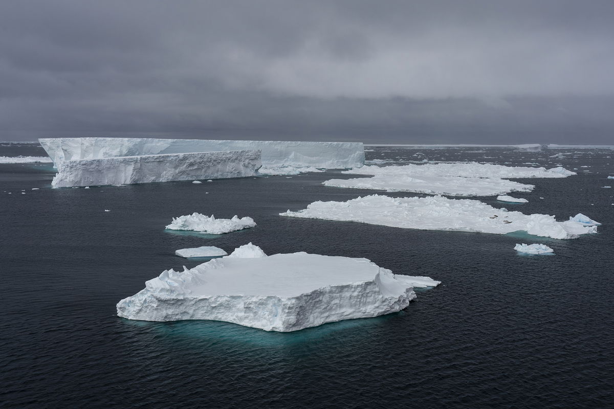 <i>Sergio Pitamitz/VWPCS/AP</i><br/>The Earth's ice sheets lost enough ice over the last 30 years to create an ice cube 12 miles high