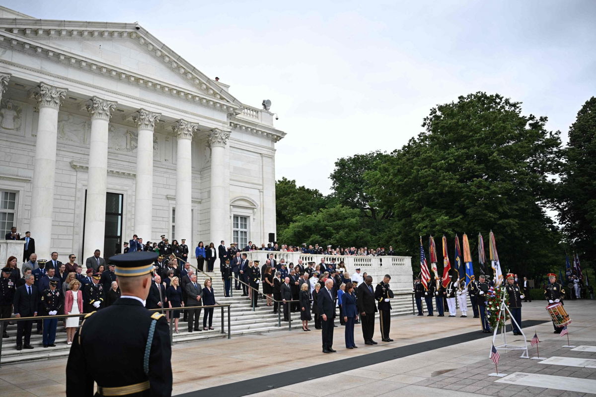 <i>Mandel Ngan/AFP/Getty Images</i><br/>(L-R) US President Joe Biden