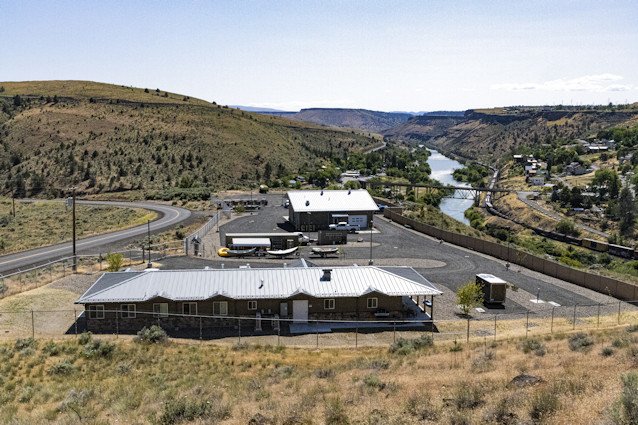 View of BLM's new Bakeoven Facilities in Maupin