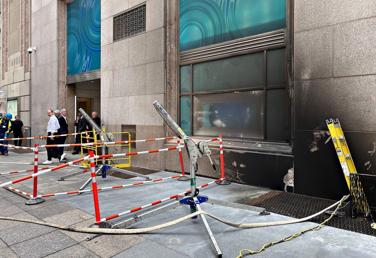 <i>Jeenah Moon/Bloomberg/Getty Images</i><br/>A smoke damaged Tiffany & Co. store on Fifth Avenue in New York on Thursday