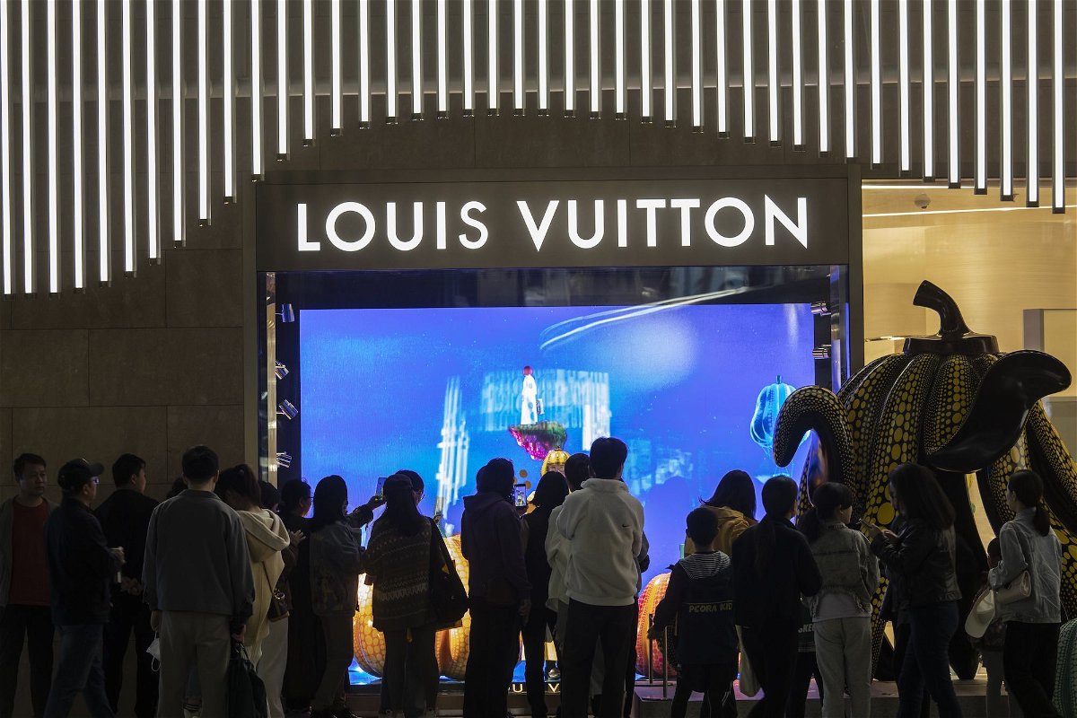 <i>Qilai Shen/Bloomberg/Getty Images</i><br/>An LVMH Moet Hennessy Louis Vuitton store in Shanghai