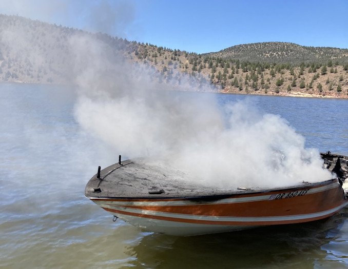 Boat fire Prineville Reservoir CCSO