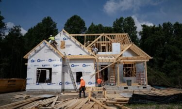Workers build homes in Lillington