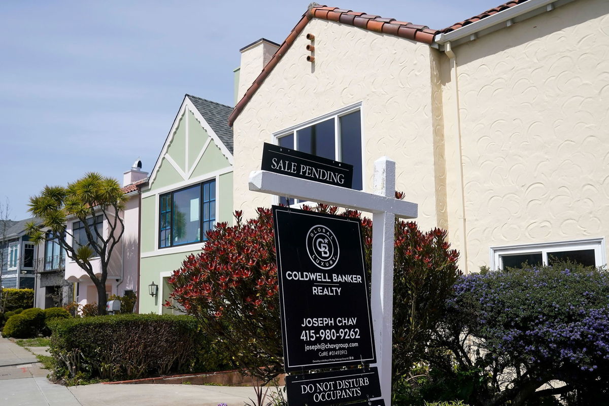 <i>Jeff Chiu/AP</i><br/>A Sale Pending sign hangs in front of a property in San Francisco