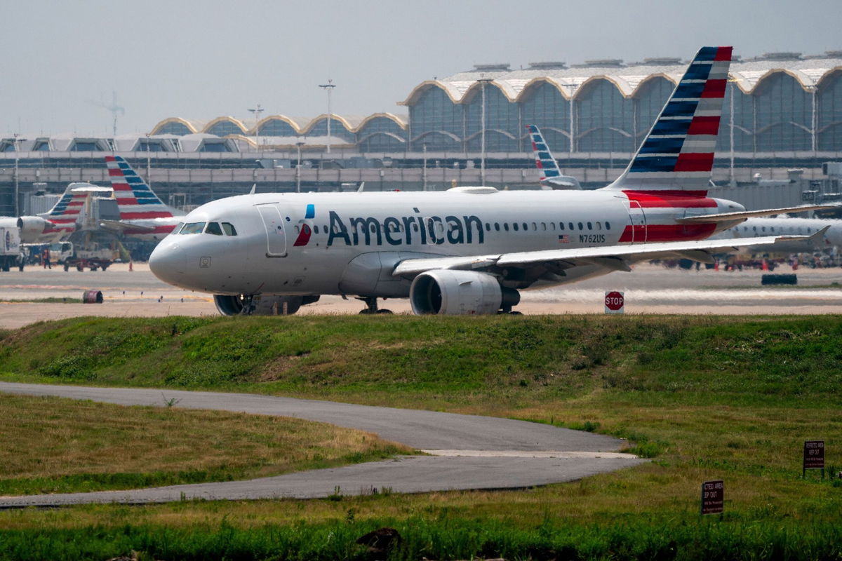 American Airlines pilots recommend you fly Delta or United