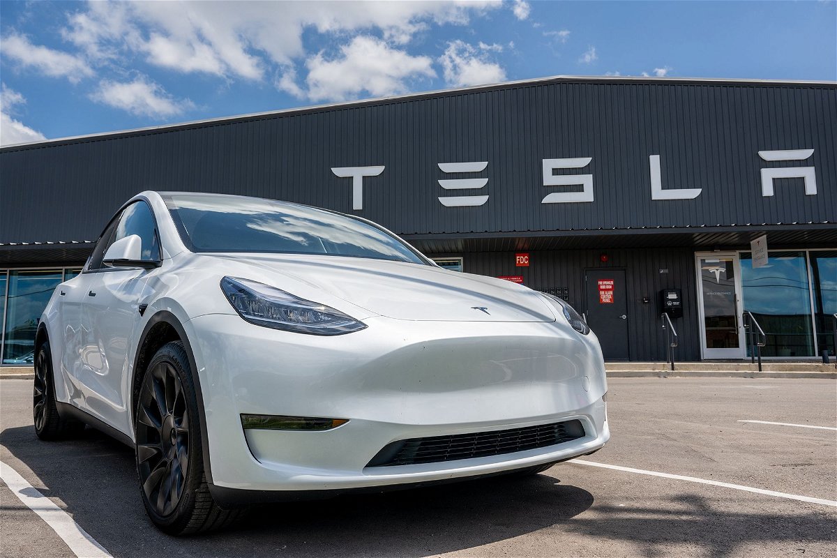 <i>Brandon Bell/Getty Images</i><br/>A Tesla Model Y is seen on a Tesla car lot on May 31