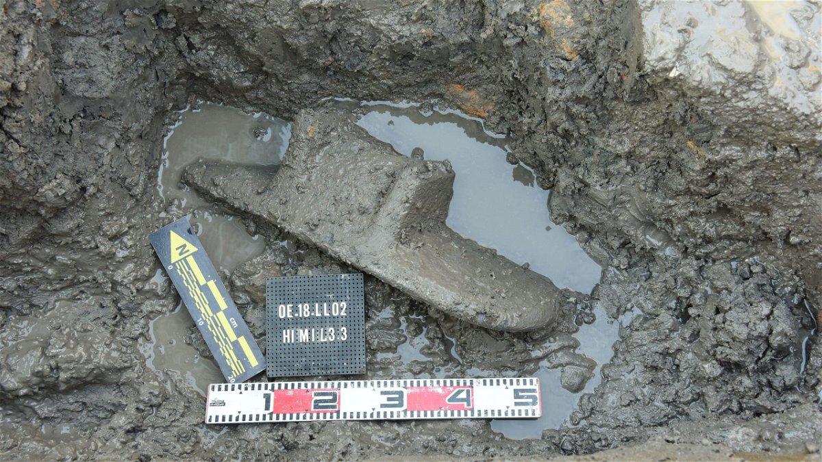 The grinding slab was found two meters below the surface.