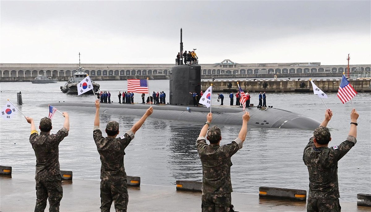 <i>South Korean Defence Ministry</i><br/>The US Navy attack submarine USS Annapolis makes a port call at Jeju