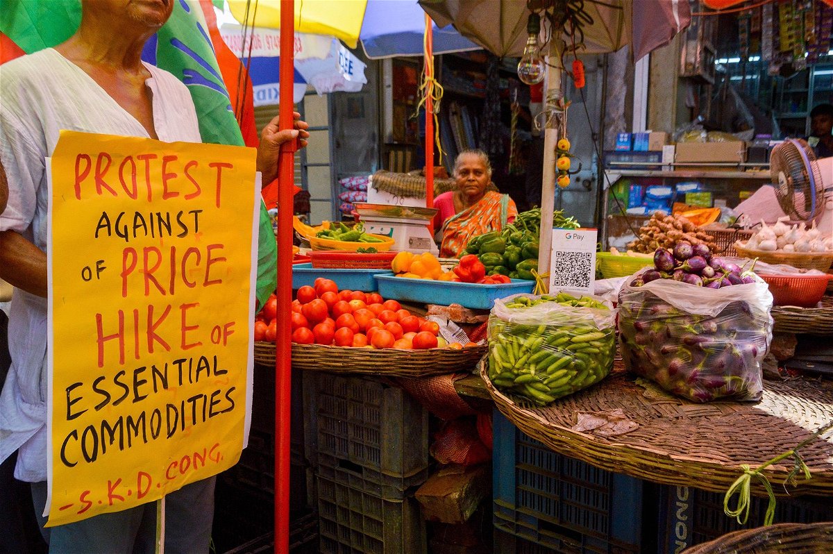 <i>Debarchan Chatterjee/NurPhoto/Getty Images</i><br/>Vegetable prices across India