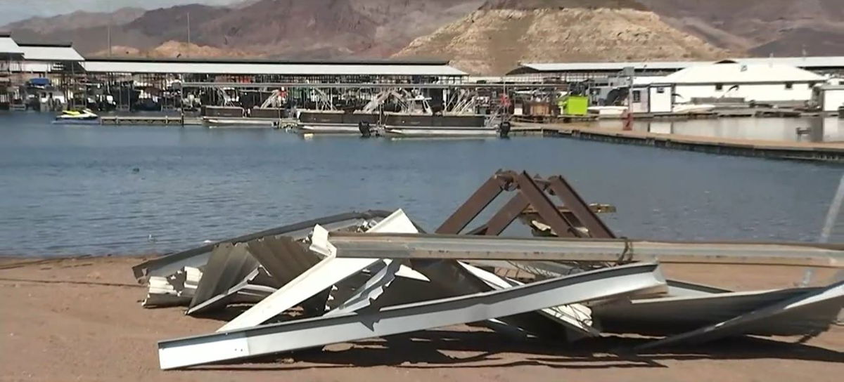 <i></i><br/>A monsoon storm tore through the Las Vegas Boat Harbor at Lake Mead