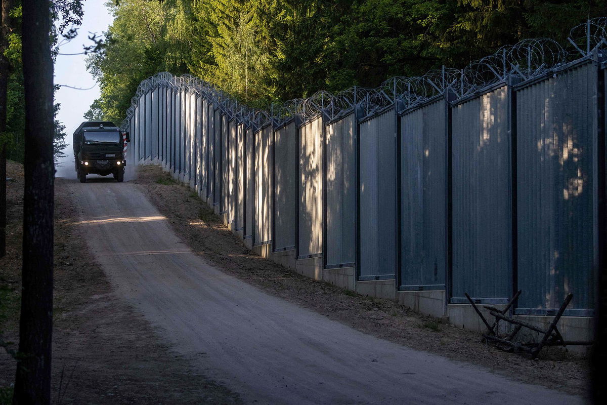 Poland plans to move around 10,000 troops to border with Belarus - KTVZ