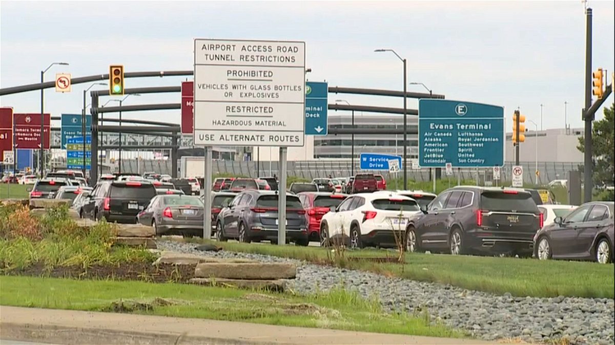 <i>WXYZ</i><br/>Flooding on August 24 delayed motorists arriving at Detroit Metro Airport.