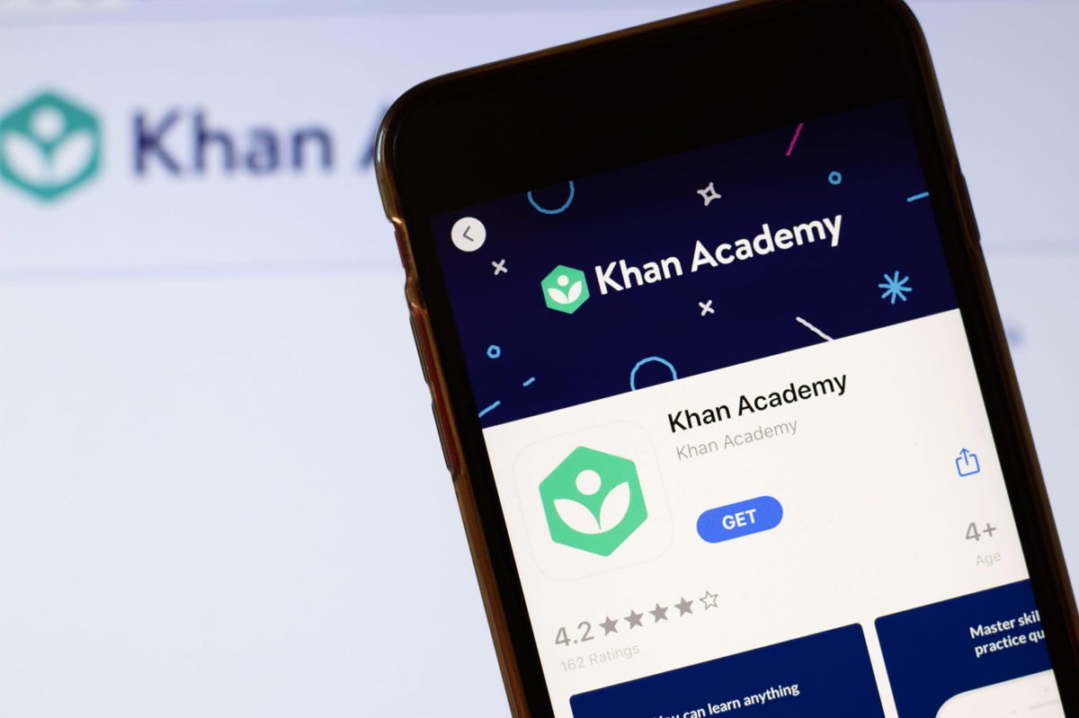 <i>Khanmigo/Khan Academy</i><br/>Khanmigo makes a math error in a conversation with CNN's Nadia Bidarian.