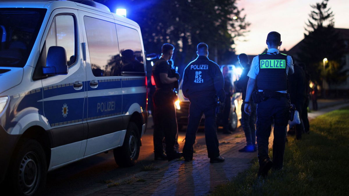 <i>Lisi Niesner/Reuters</i><br/>German police used wristbands to tag suspected illegal migrants detained during a patrol along the German-Polish border
