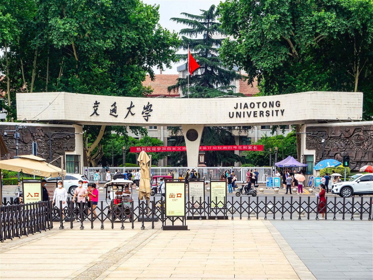<i>Roberto Machado Noa/Shutterstock</i><br/>XI'an Jiaotong University has dropped English language qualification as a graduation criteria.
