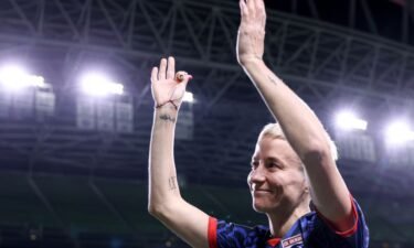 The crowd displayed many tributes for Rapinoe.