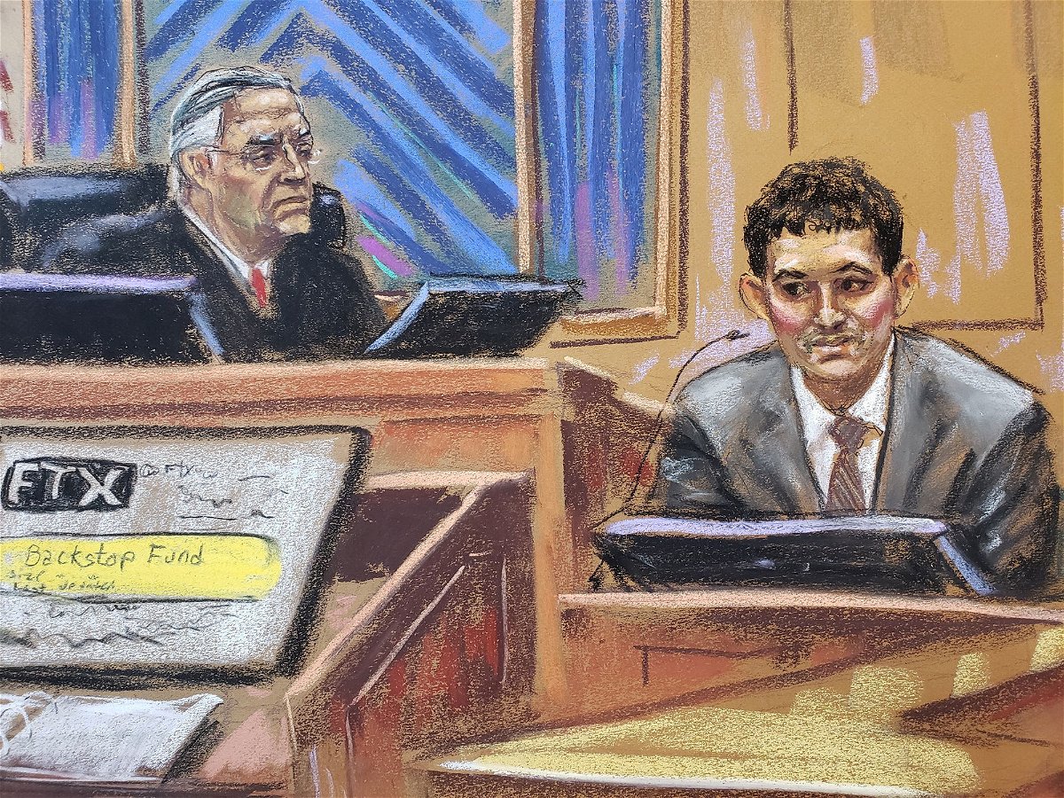 <i>JANE ROSENBERG/X03184/REUTERS</i><br/>Judge Lewis Kaplan watches as FTX founder Sam Bankman-Fried testifies in his fraud trial over the collapse of the bankrupt cryptocurrency exchange