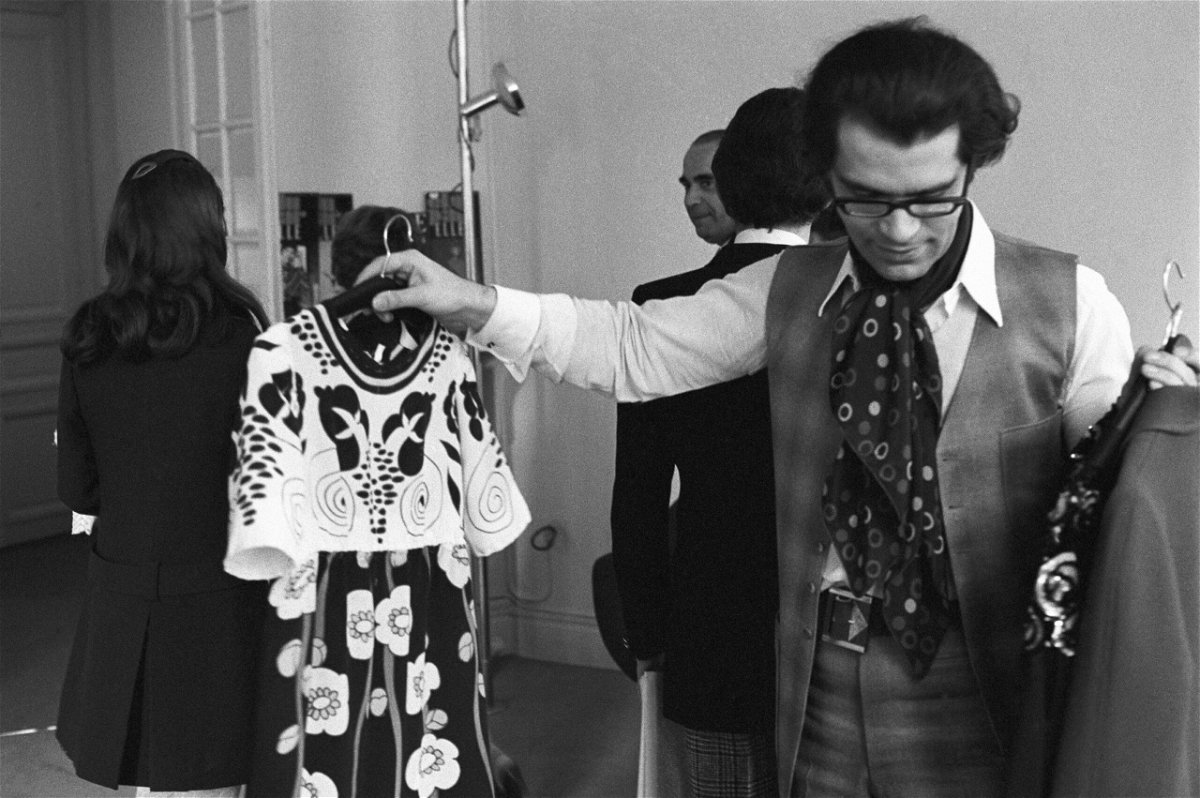 <i>Fairchild Archive/Penske Media/Getty Images</i><br/>Karl Lagerfeld showing his Fall-Winter 1969 collection for Chloé.
