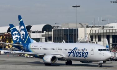 An Alaska Airlines pilot's alleged attempt to shut off engines mid-flight has aviation experts scrutinizing the FAA's mental health policies.