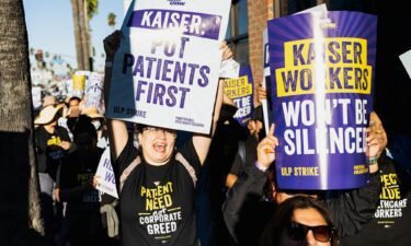 Healthcare workers strike in front of Kaiser Permanente Los Angeles Medical Center on October 4