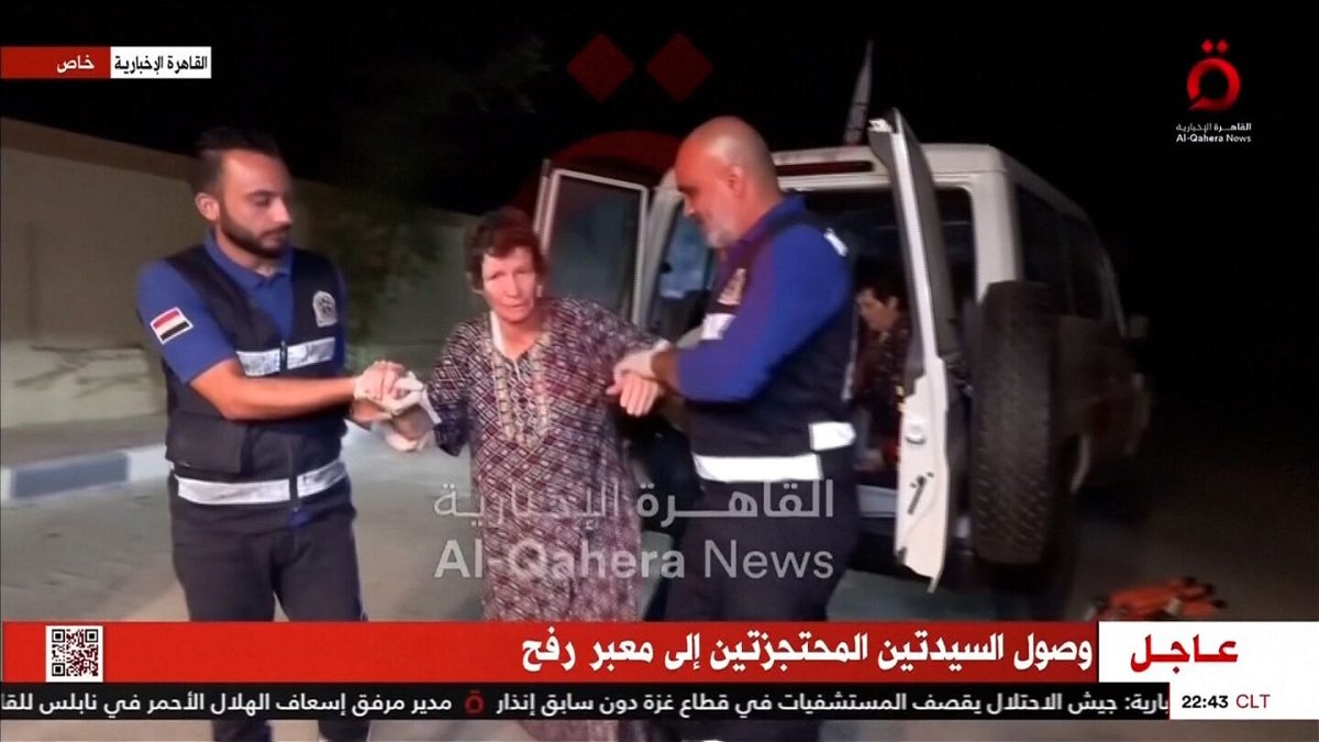 <i>Al-Qahera News/Reuters</i><br/>Yocheved Lifshitz as seen in a video following her release