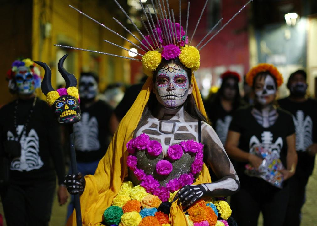 Día de los Muertos (Celebrate the World)