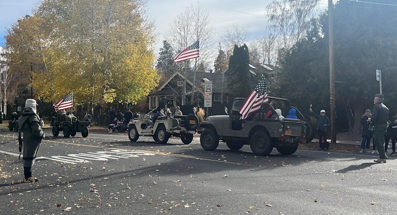 Bend Veterans Day Parade 2023