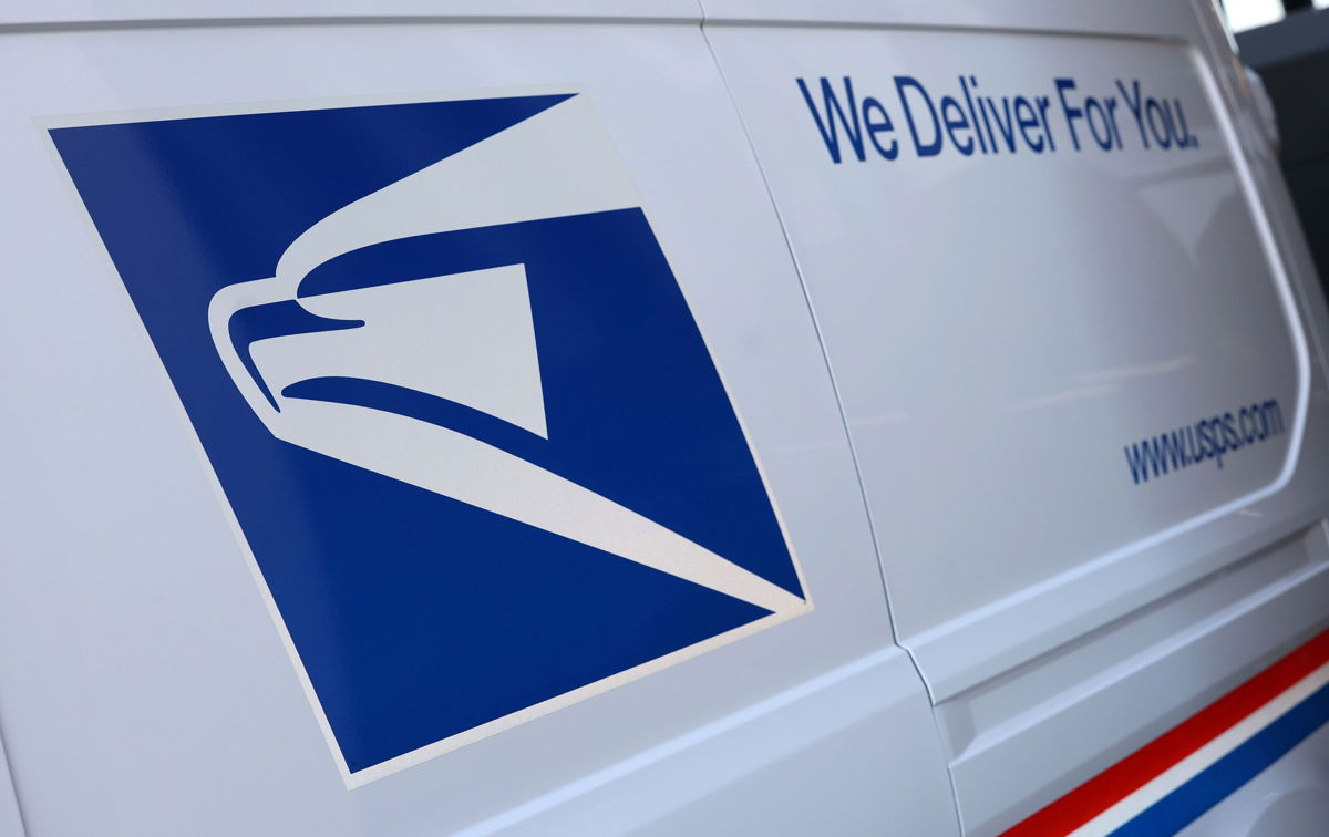 <i>Kevin Dietsch/Getty Images</i><br/>The US Postal Service lost $6.5 billion last year and it predicted it would break even.