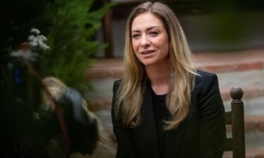 Bumble founder Whitney Wolfe Herd is stepping down as chief executive after nearly a decade running the dating app company.