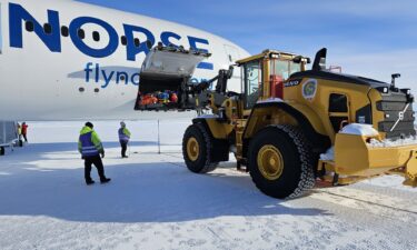 Frozen first as Boeing 787 Dreamliner makes landing in Antarctica.