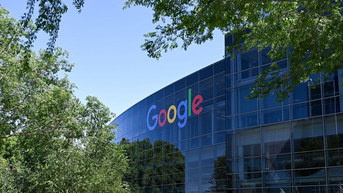 <i>Tayfun Coskun/Anadolu Agency/Getty Images</i><br/>Google Headquarters are pictured in Mountain View