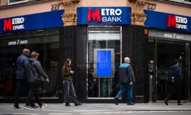 Metro Bank said Thursday that a cost-cutting plan would lead to around 800 job cuts.