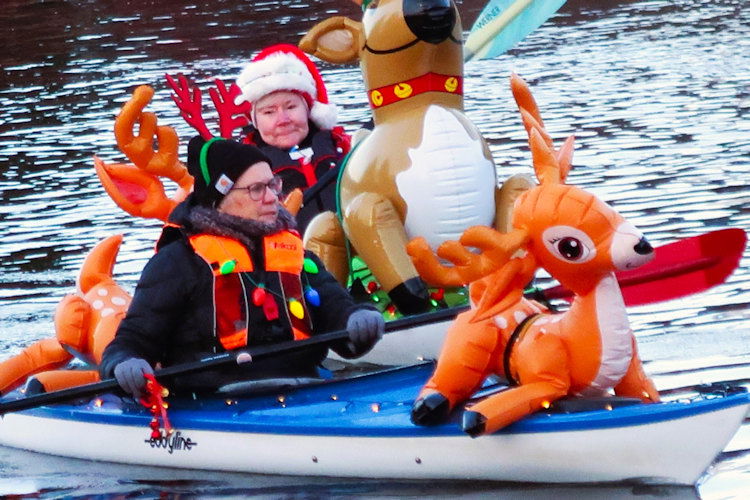 Holiday Lights Paddle Parade Johnny Oliver 12-17-2