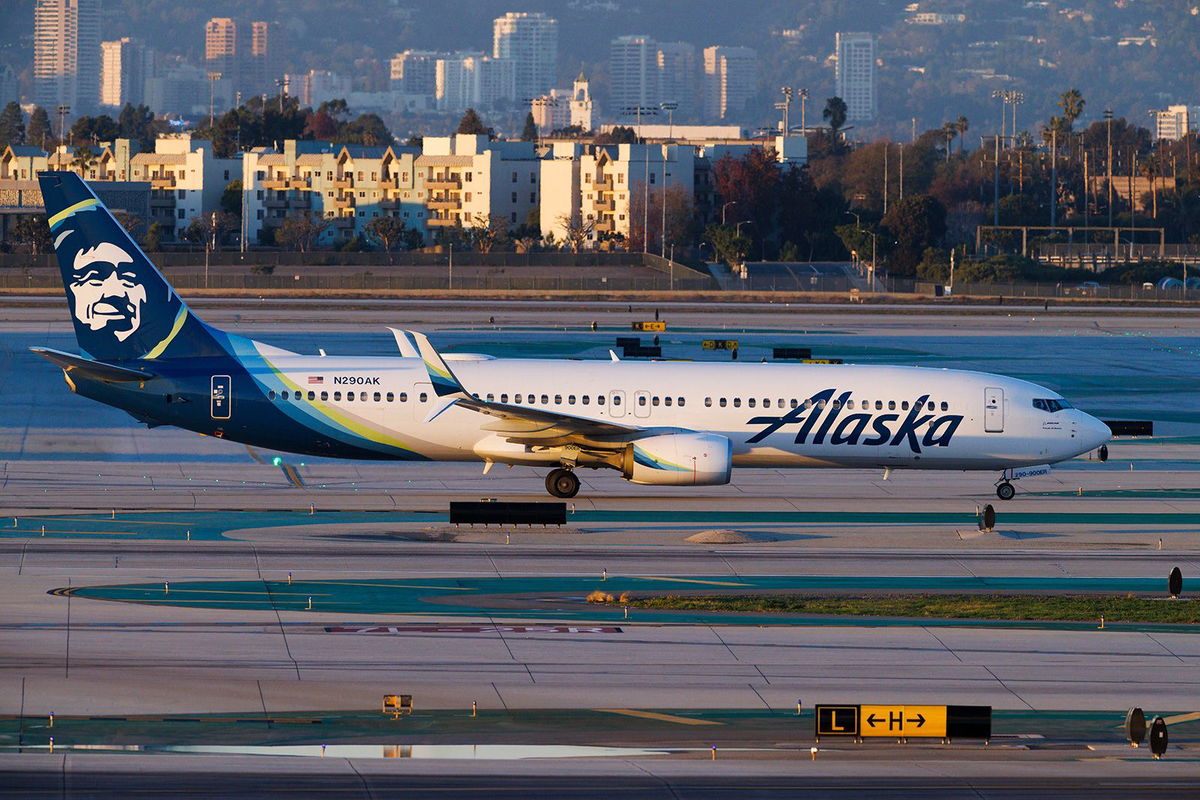 <i>Ric Tapia/TAPIR/AP</i><br/>The FAA convened a committee that could suggest changes to pilot mental health rules after an Alaska Airlines pilot's alleged attempt to shut off engines mid-flight in October.