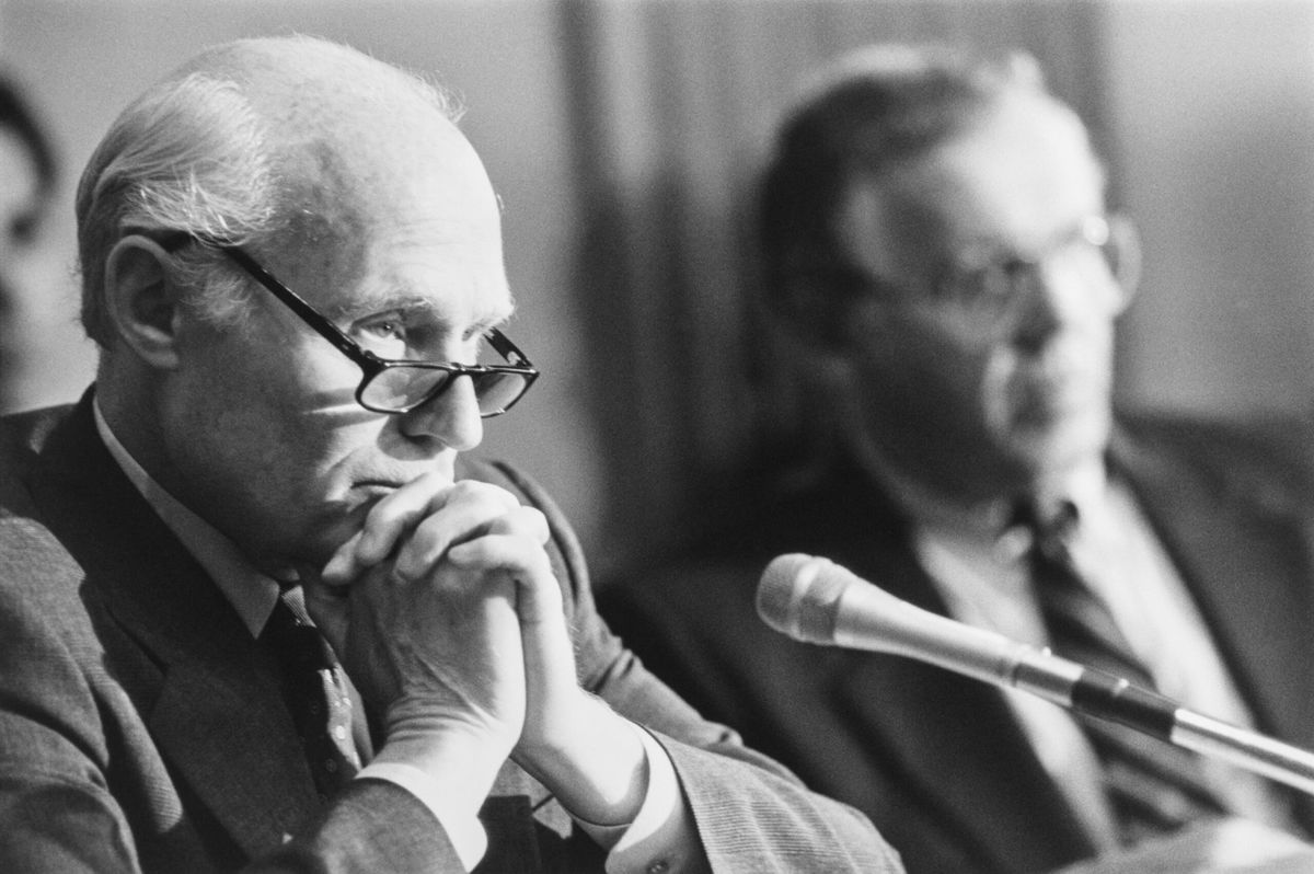 <i>Laura Patterson/CQ Roll Call/AP</i><br/>Sen. Herb Kohl listens at a Government Affair's Hearing on July 18