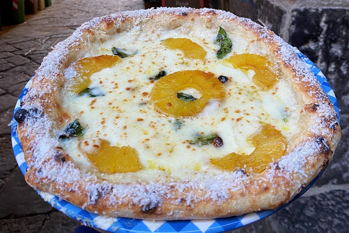 <i>Gino Sorbillo</i><br/>Gino Sorbillo has created uproar in Italy with his pineapple pizza.