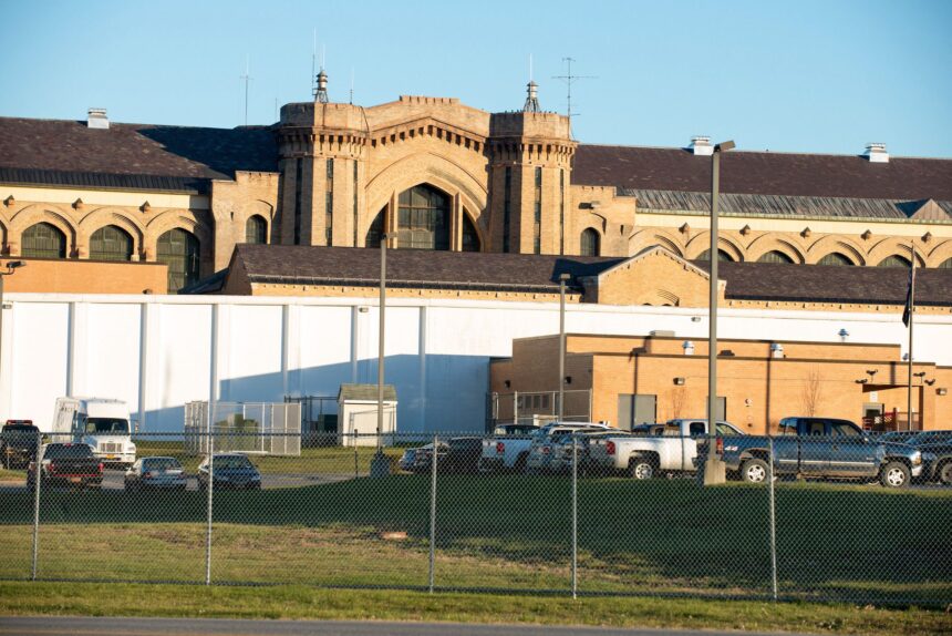 2 New York State Prison Inmates Say They Were Waterboarded, Beaten By ...