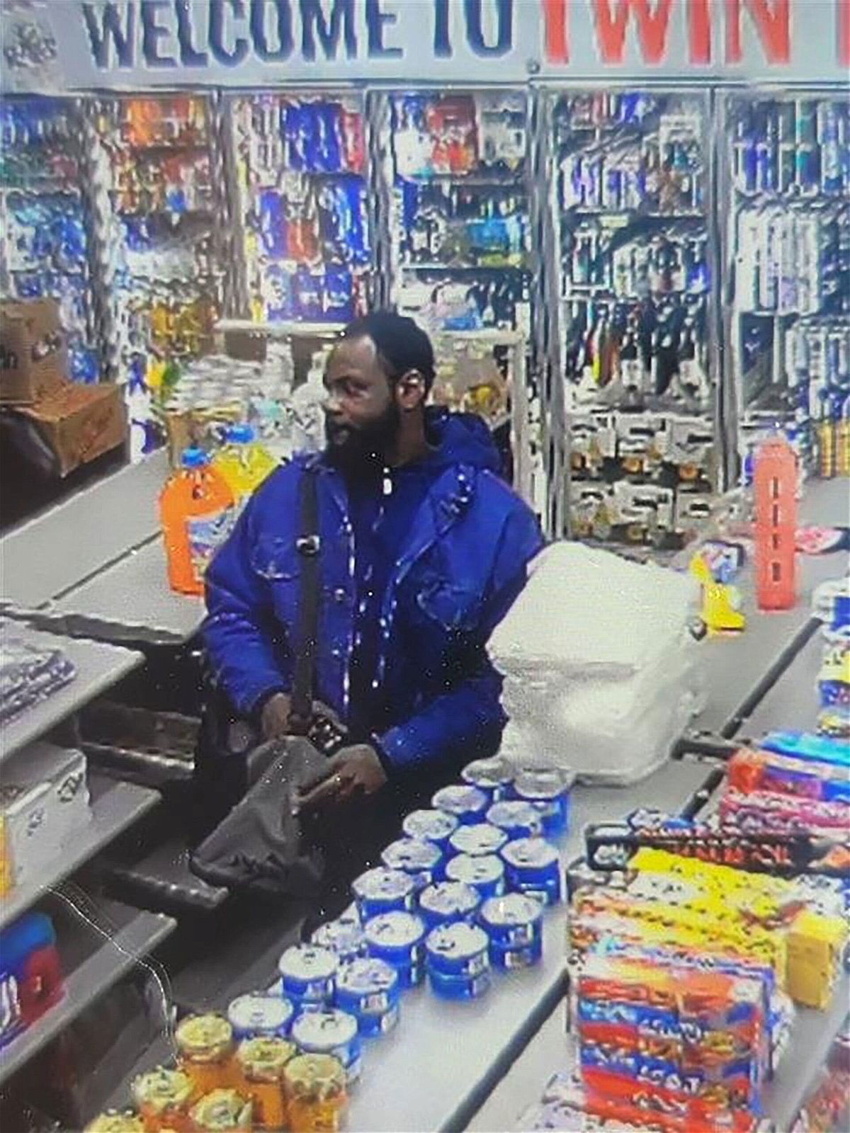<i>City of Forest Park</i><br/>Shooting suspect Victor Demetrious Baymon is seen in surveillance video footage.