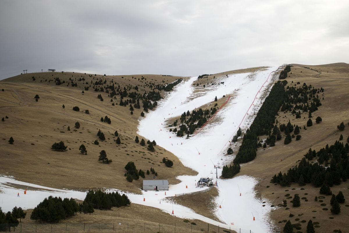 <i>Lorena Sopena Lopez/Anadolu Agency/Getty Images</i><br/>Spain's La Molina ski resort on December 29