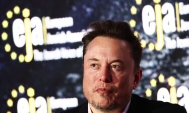 Elon Musk's 2018 pay package from Tesla that made him the world's richest person has been thrown out by a Delaware judge.