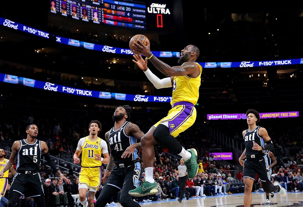 <i>Dale Zanine/USA TODAY Sports/Reuters</i><br/>LeBron James played 37 minutes during the Lakers' defeat against the Hawks.