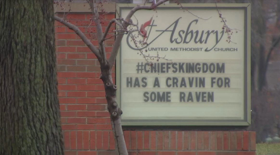 <i>KCTV</i><br/>Asbury United Methodist Church in Prairie Village is known for its creative signs.