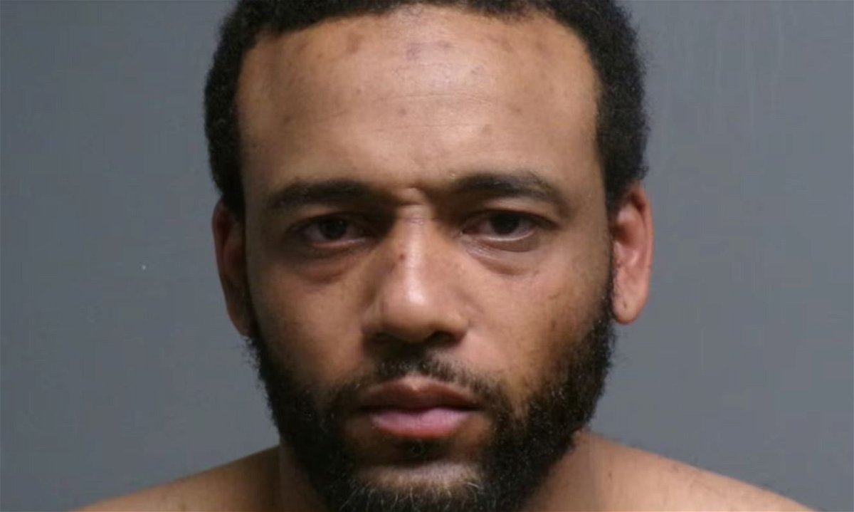 <i>Bridgeport police/WFSB via CNN Newsource</i><br/>Cecil Mills was arrested for assaulting and robbing multiple women over a 4 hour span.