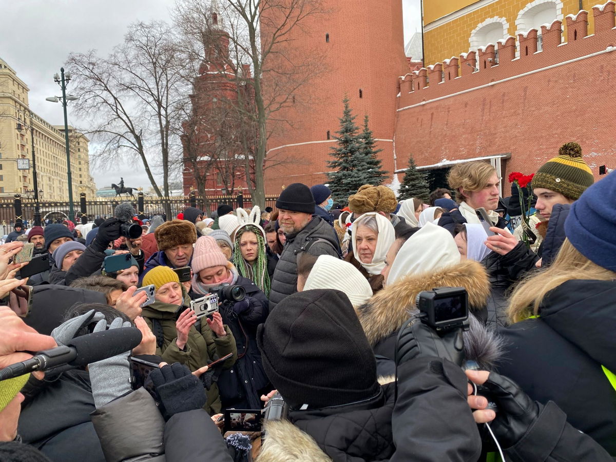 <i>Andre Ballin/dpa/AP</i><br/>The “500 days of mobilization” rally brought women to the walls of the Kremlin.
