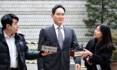 Samsung Electronics boss Lee Jae-yong arrives at the Seoul Central District Court on February 5. Lee Jae-yong was found not guilty by a Seoul court on Monday on charges of stock manipulation and accounting fraud.