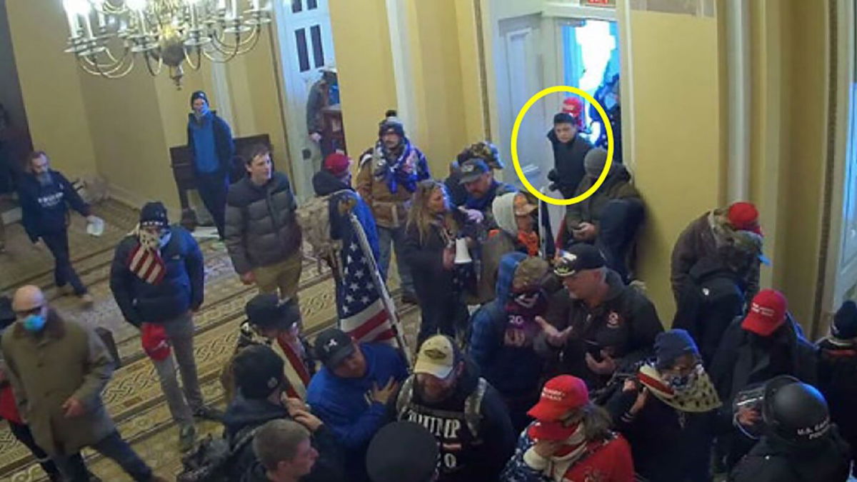 <i>Department of Justice</i><br/>Kevin Alstrup is highlighted as he enters the US Capitol on January 6