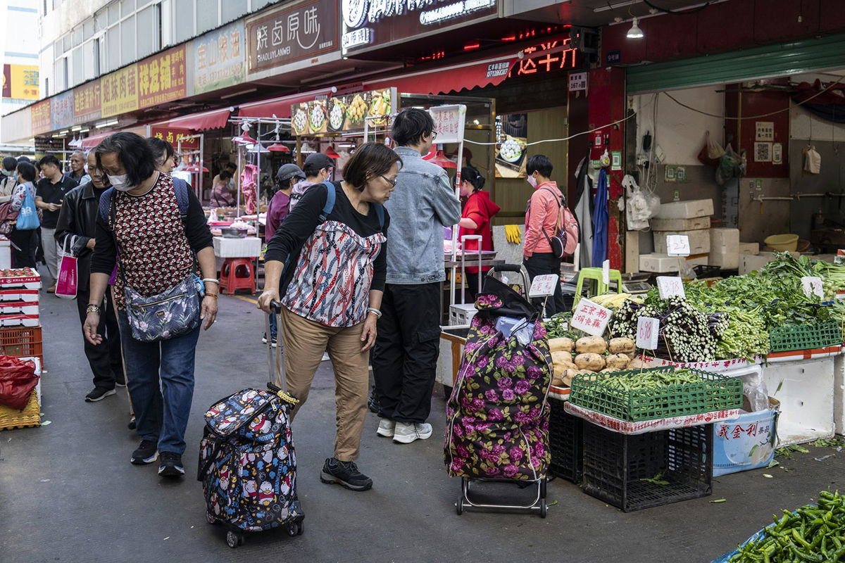 <i>Qilai Shen/Bloomberg/Getty Images</i><br/>Pictured is a wet market in the Jiuxia Village area in Shenzhen