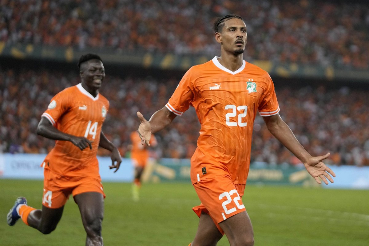 <i>Themba Hadebe/AP</i><br/>Sébastien Haller completed the comeback with a winner in the 81st minute.