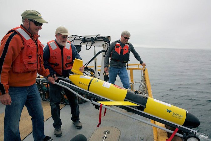 In late August, OSU's Jack Barth and his colleagues deployed a glider that traversed Oregon’s near-shore waters from Astoria to Coos Bay and measured the oxygen levels through the water column, and beamed the data back to OSU computers.